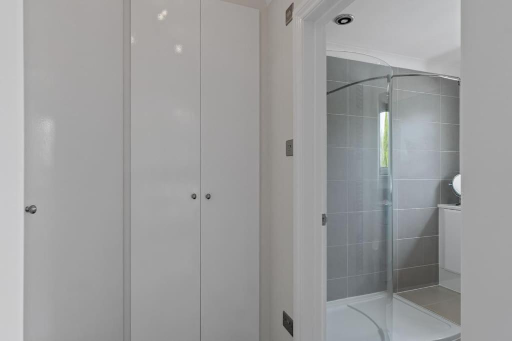 White Cottage Stunning Contemporary 2 Bedroom 2 Ensuite Annex With Hot Tub Plymouth Exteriör bild